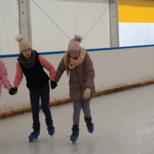 pokaż obrazek - Ferie zimowe 2019 - wyjazd na łyżwy do Uniejowa